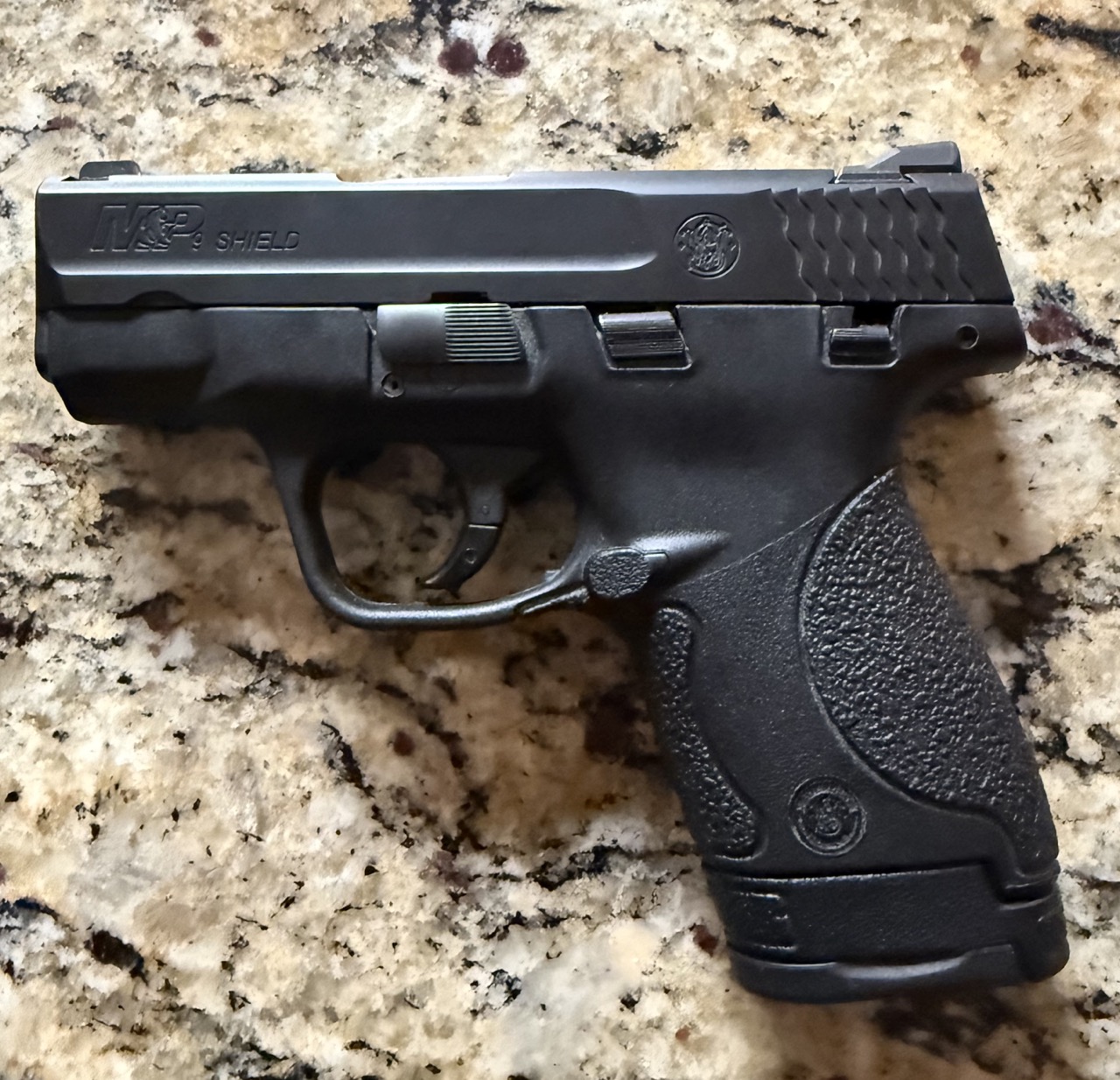 Smith & Wesson M&P9 Shield 9mm