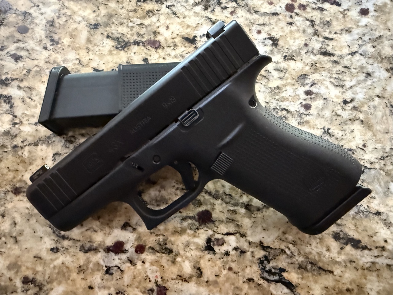Glock 43 w/night sights