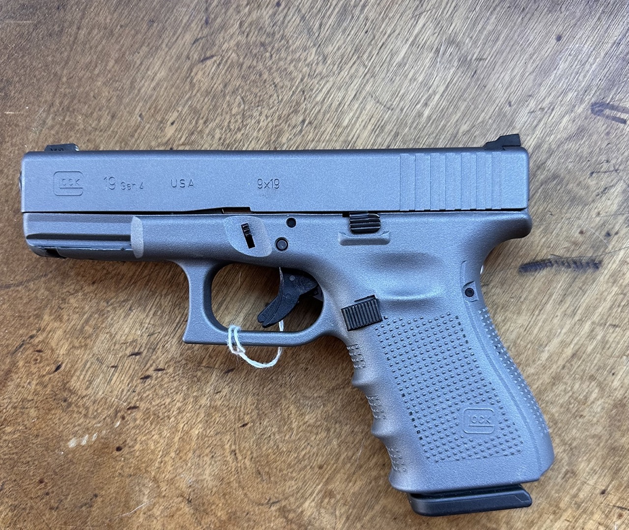 Glock 19 Gen 4, Gray