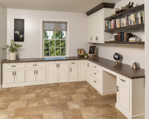 Custom Cabinets vs. Stock Cabinets: What’s the Difference?