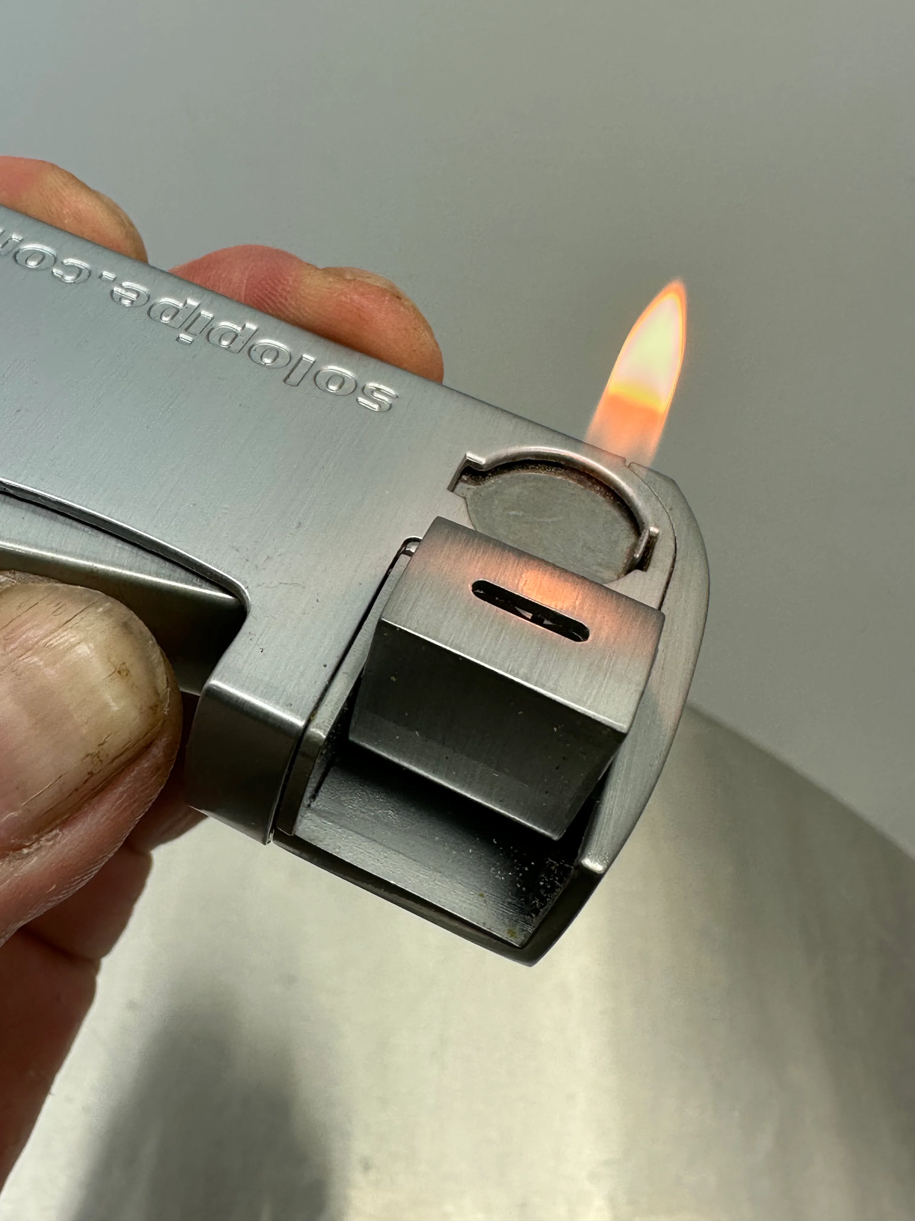 Solopipe w/ Integrated Lighter