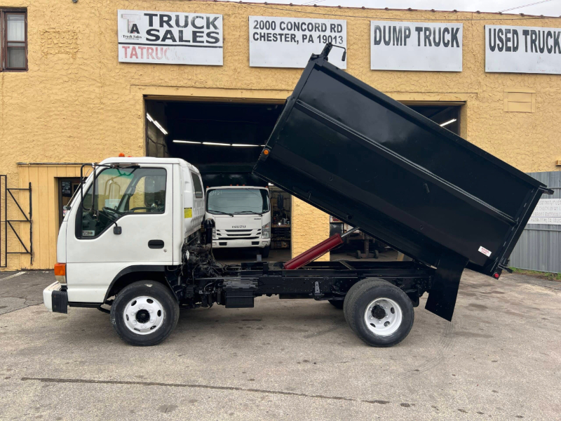 2005 Isuzu Solid Side Dump Truck featured image