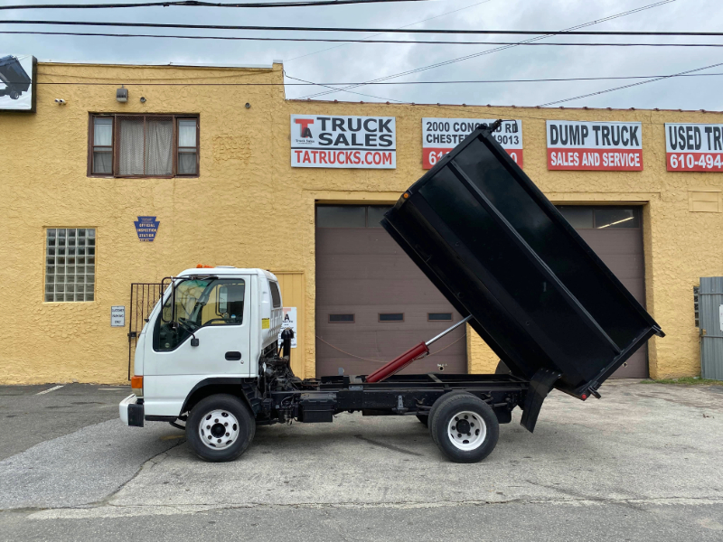 2005 Isuzu Solid Side Dump Truck