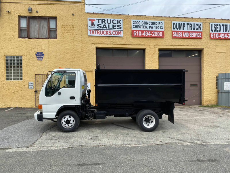 2005 Isuzu Solid Side Dump Truck